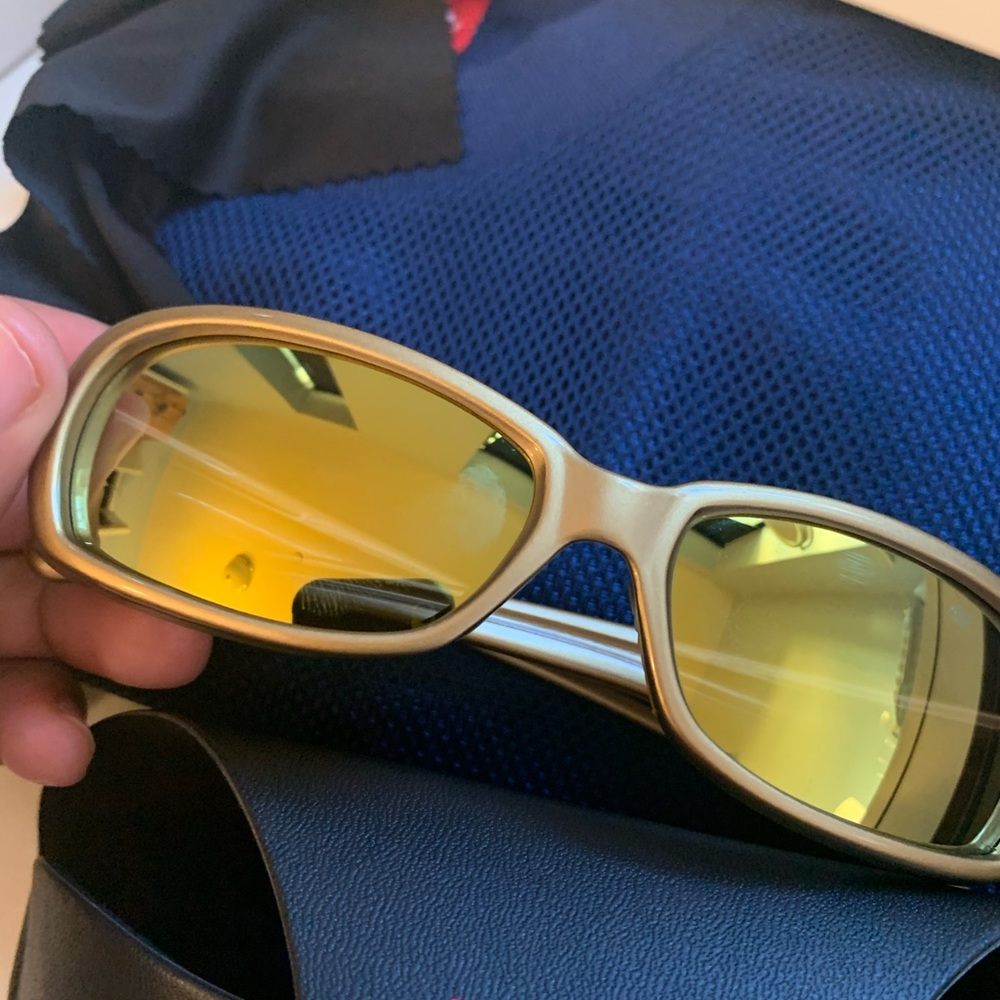 Supreme stretch sunglasses gold new